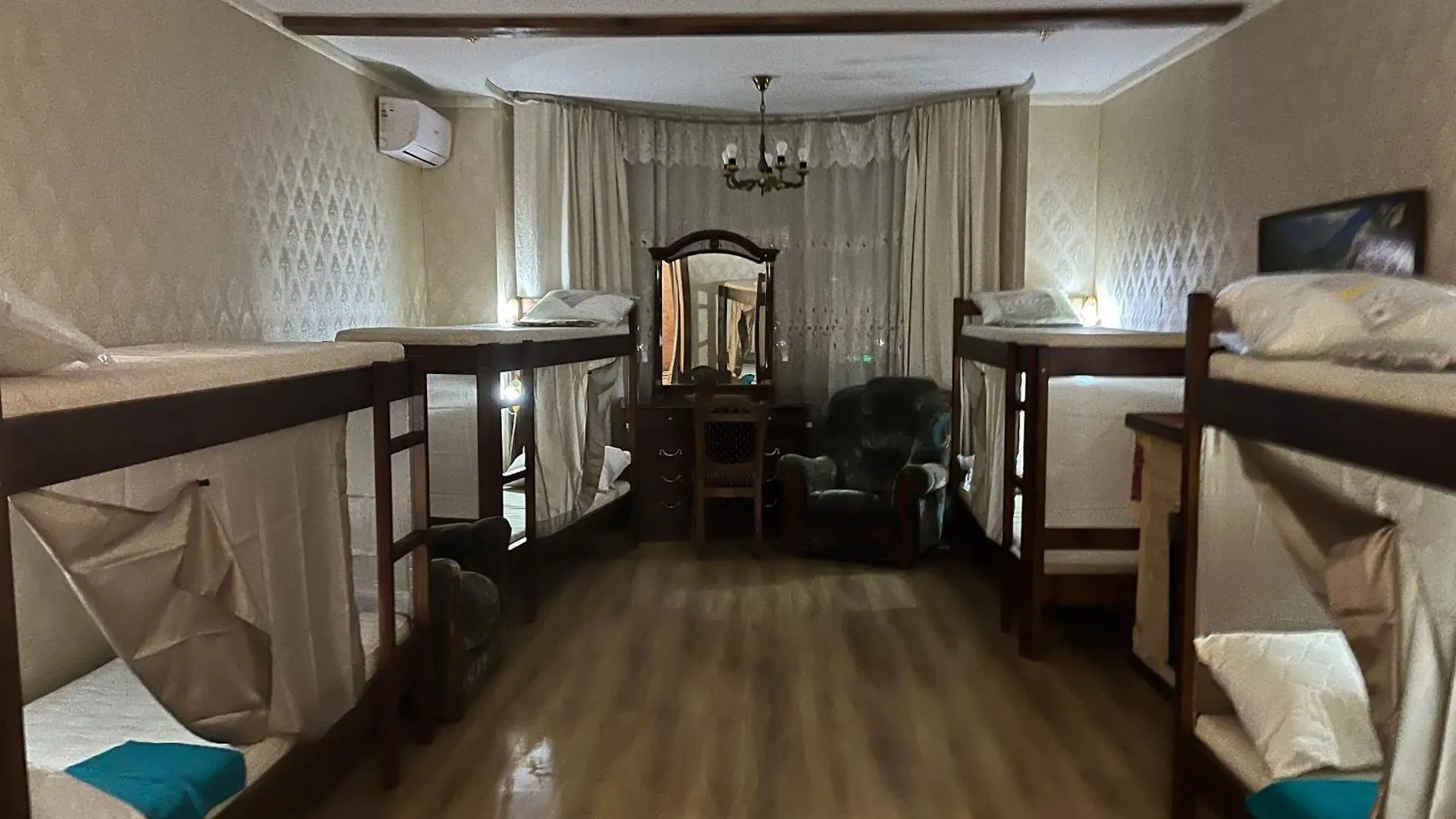 Ararat-Osokorki Hostel Kiev