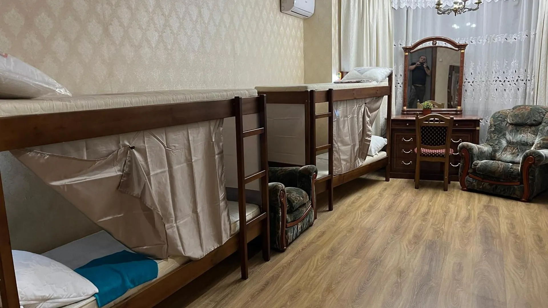 Ararat-Osokorki Hostel Kiev