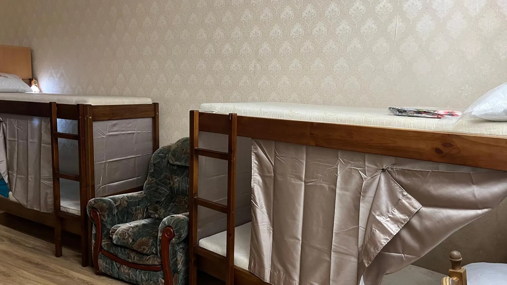 Ararat-Osokorki Hostel Kiev
